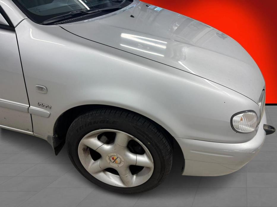 TOYOTA Corolla 2001