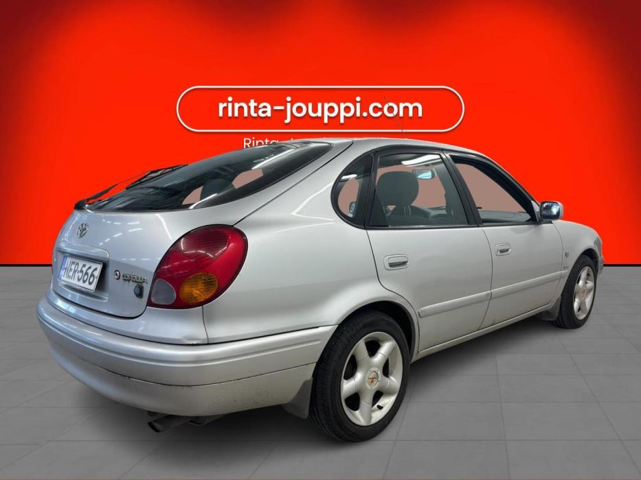 TOYOTA Corolla 2001