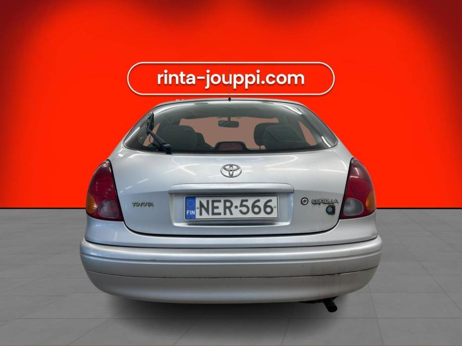 TOYOTA Corolla 2001