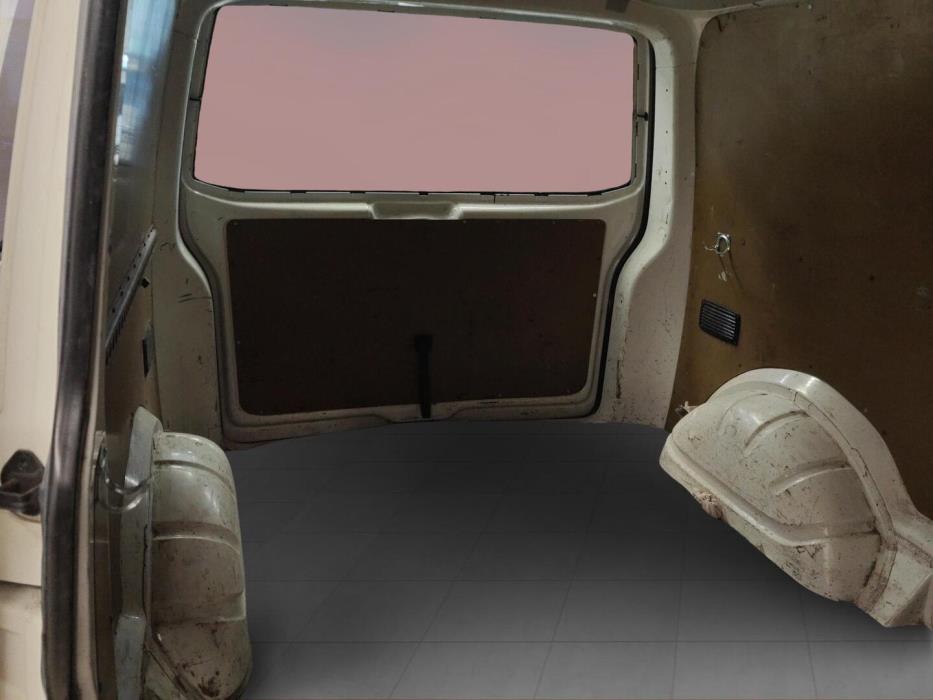 VOLKSWAGEN Transporter 2004
