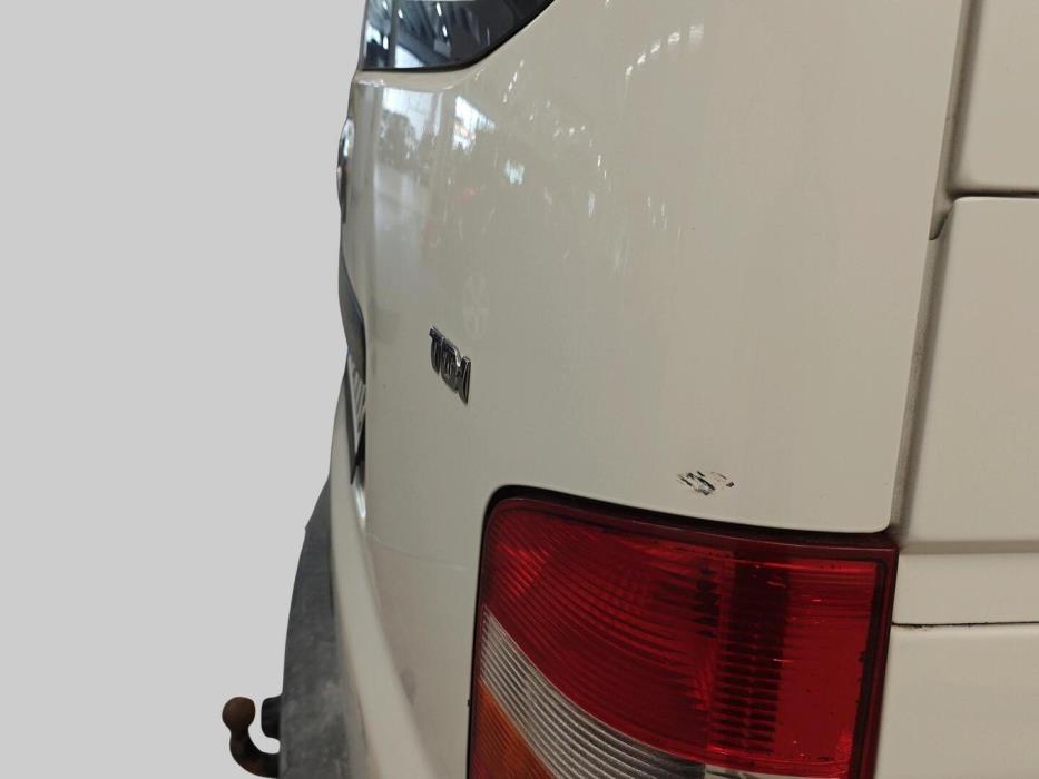 VOLKSWAGEN Transporter 2004