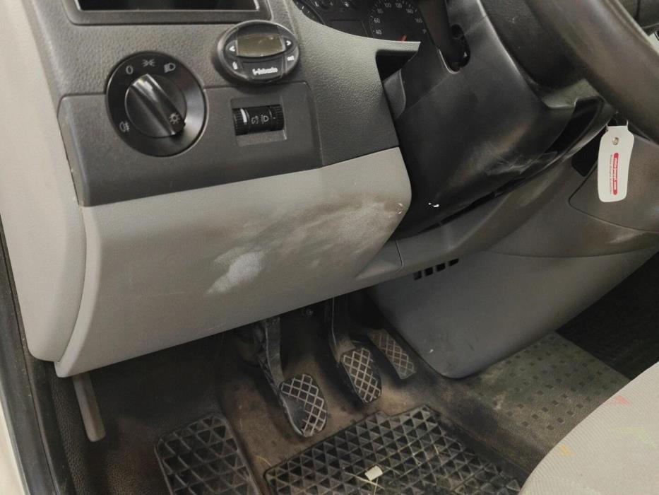 VOLKSWAGEN Transporter 2004