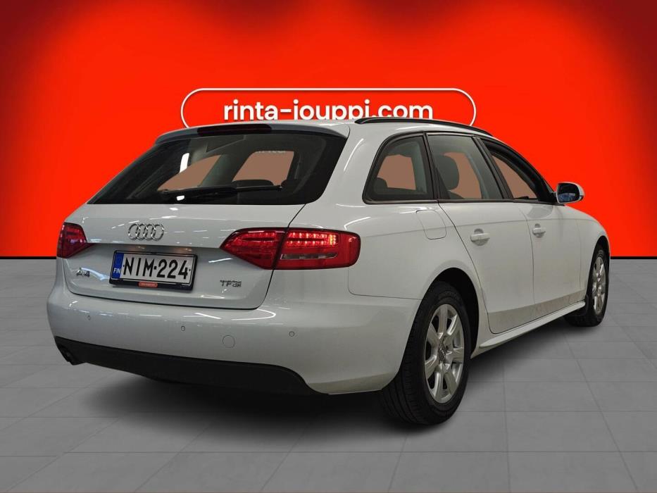AUDI A4 2011