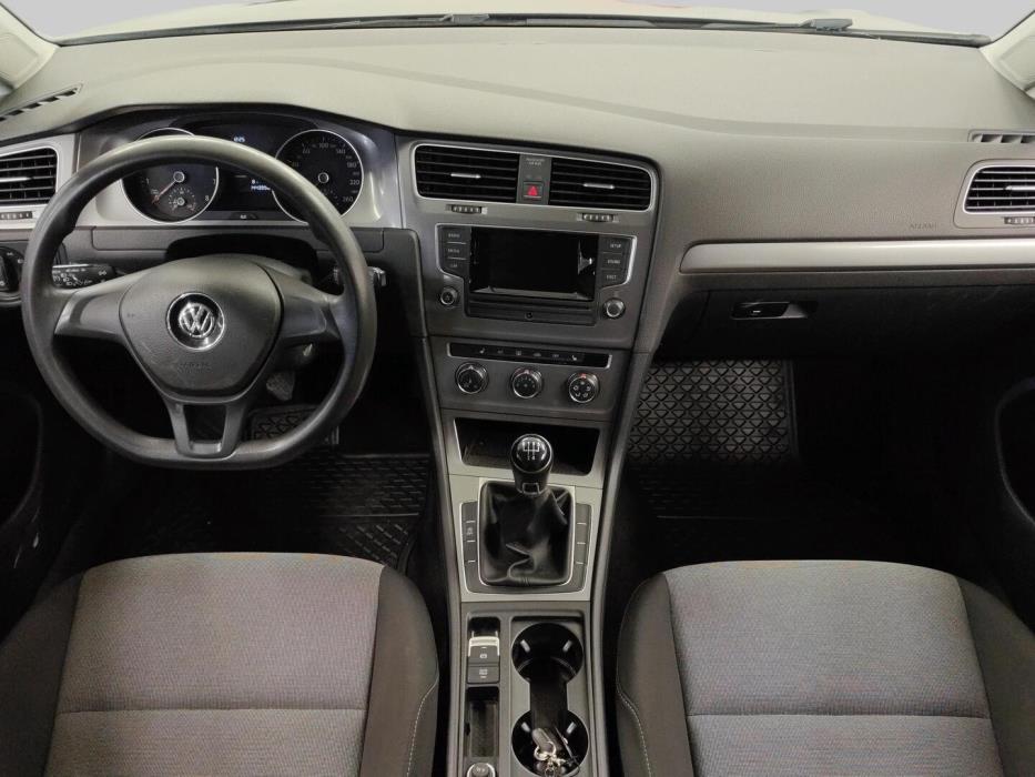 VOLKSWAGEN Golf 2015