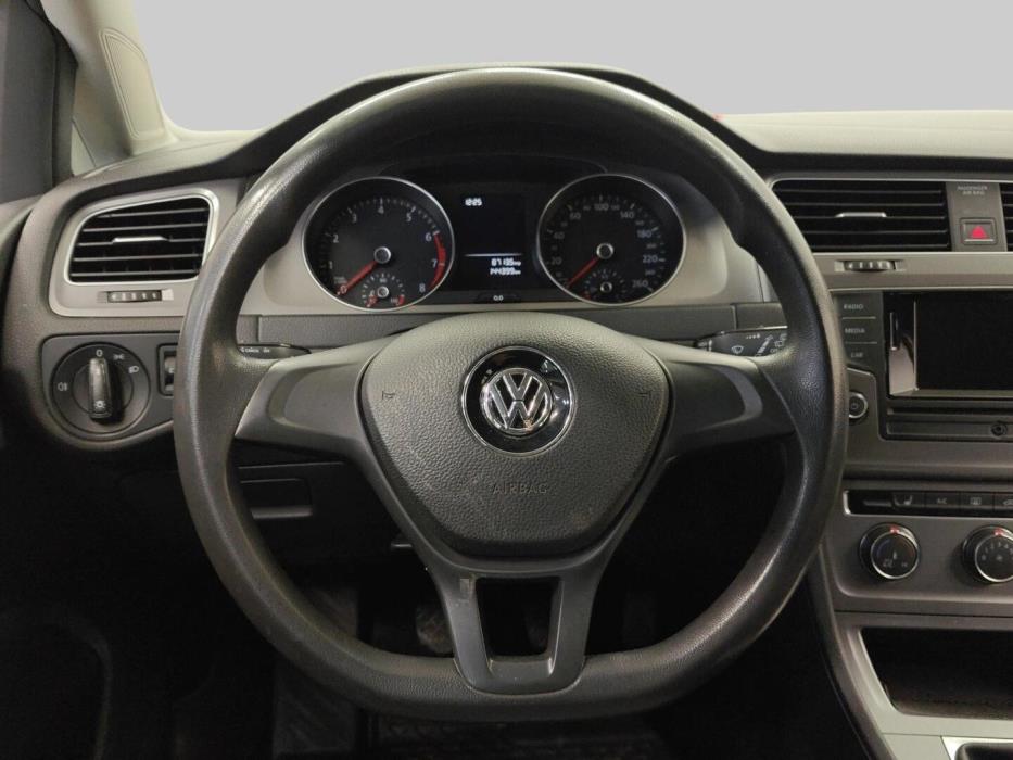 VOLKSWAGEN Golf 2015