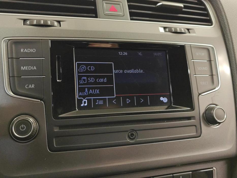 VOLKSWAGEN Golf 2015