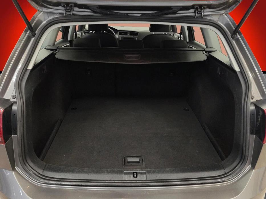 VOLKSWAGEN Golf 2015