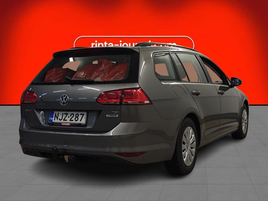 VOLKSWAGEN Golf 2015