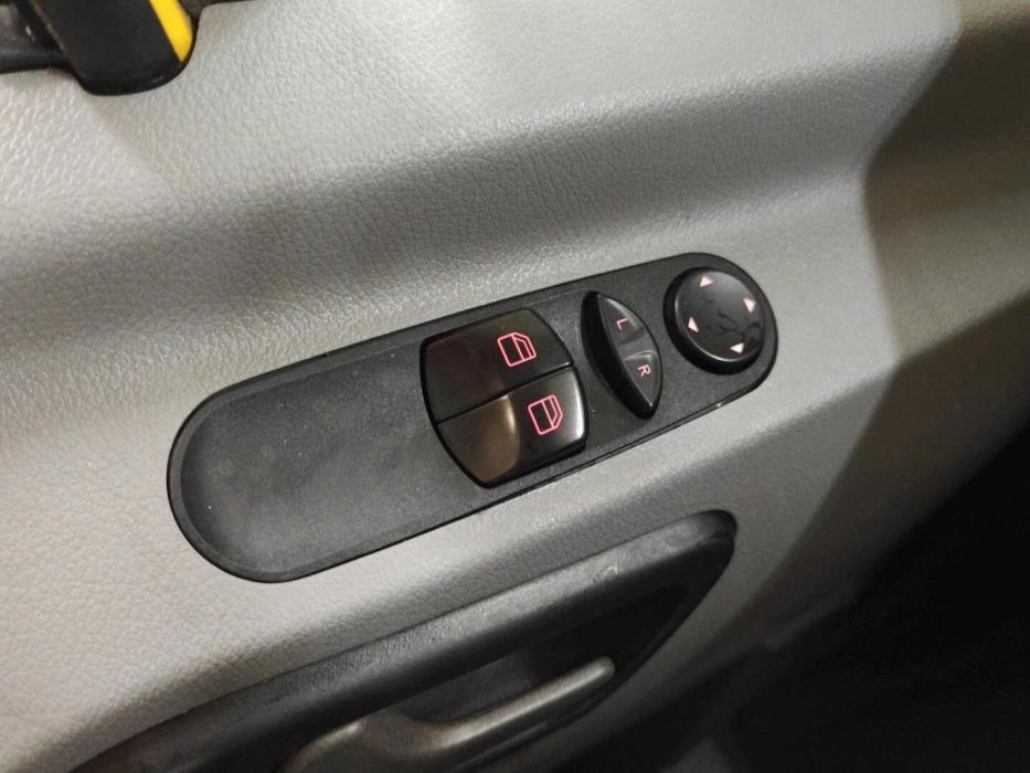 VOLKSWAGEN Crafter 2016