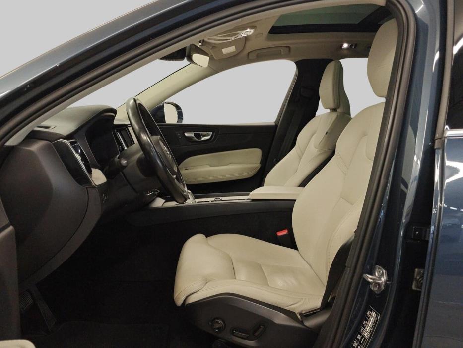 VOLVO XC60 2018
