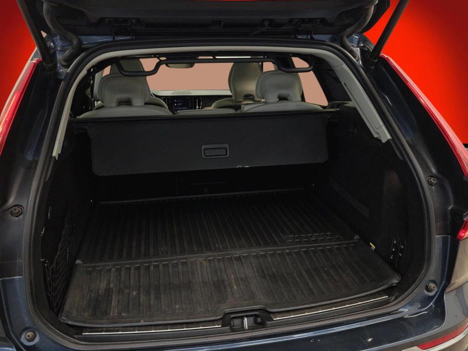 VOLVO XC60 2018