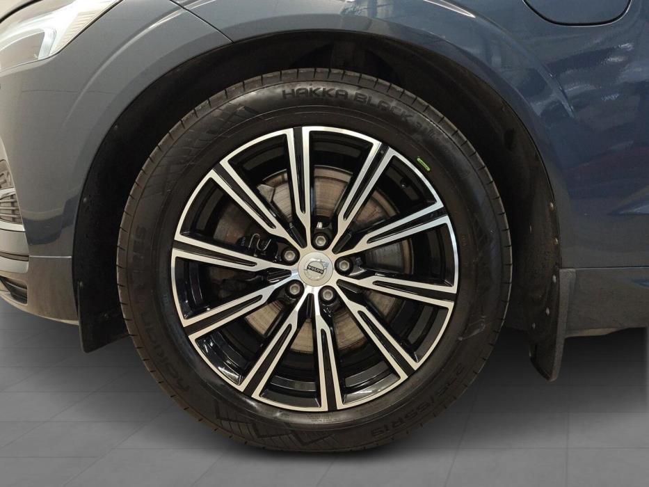 VOLVO XC60 2018