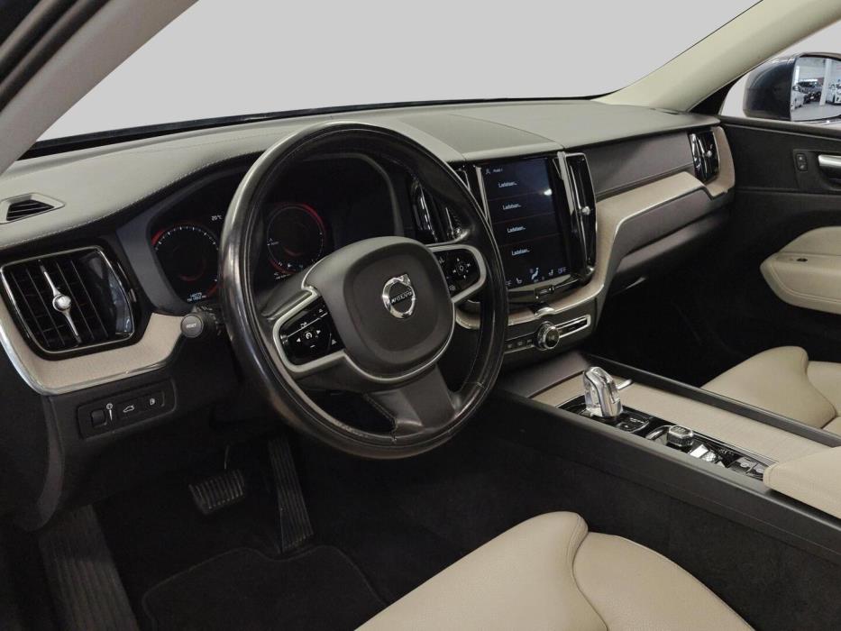 VOLVO XC60 2018