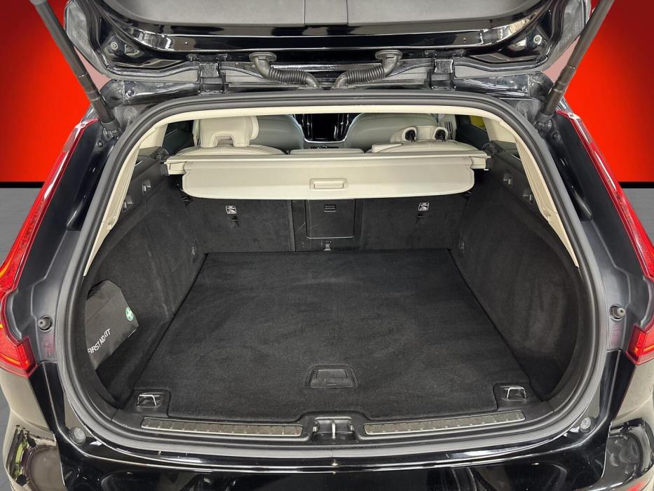 VOLVO V60 2019