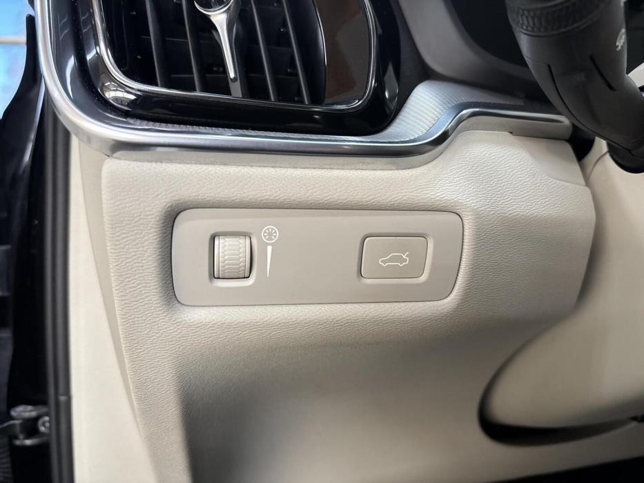 VOLVO V60 2019
