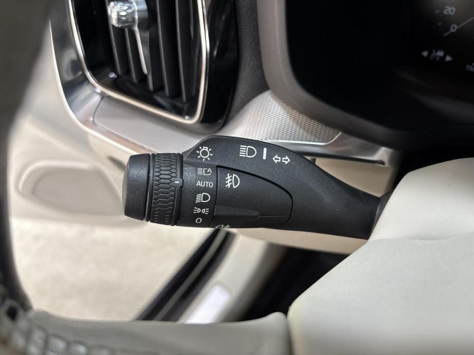 VOLVO V60 2019
