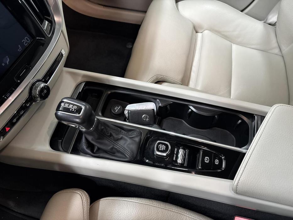 VOLVO V60 2019