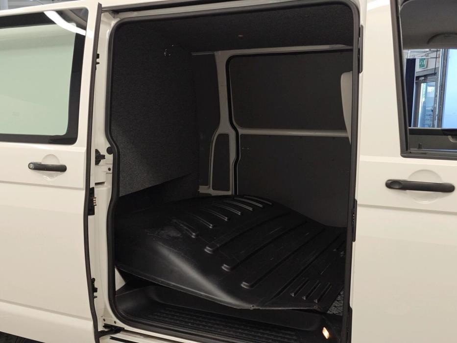 VOLKSWAGEN Transporter 2015