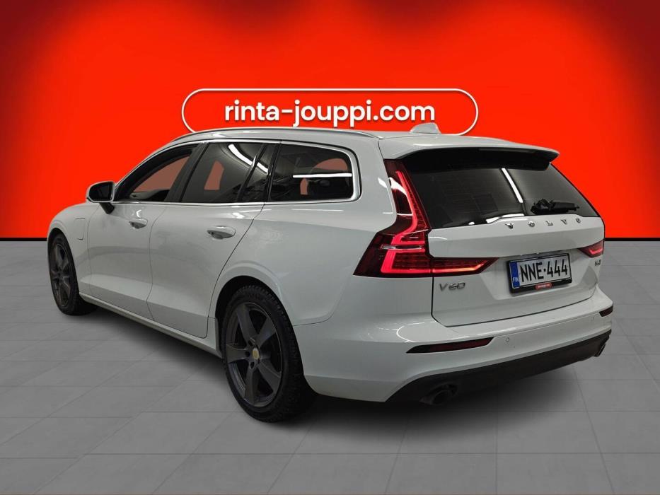 VOLVO V60 2020