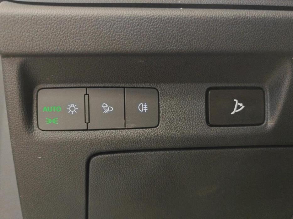 SKODA Enyaq 2024