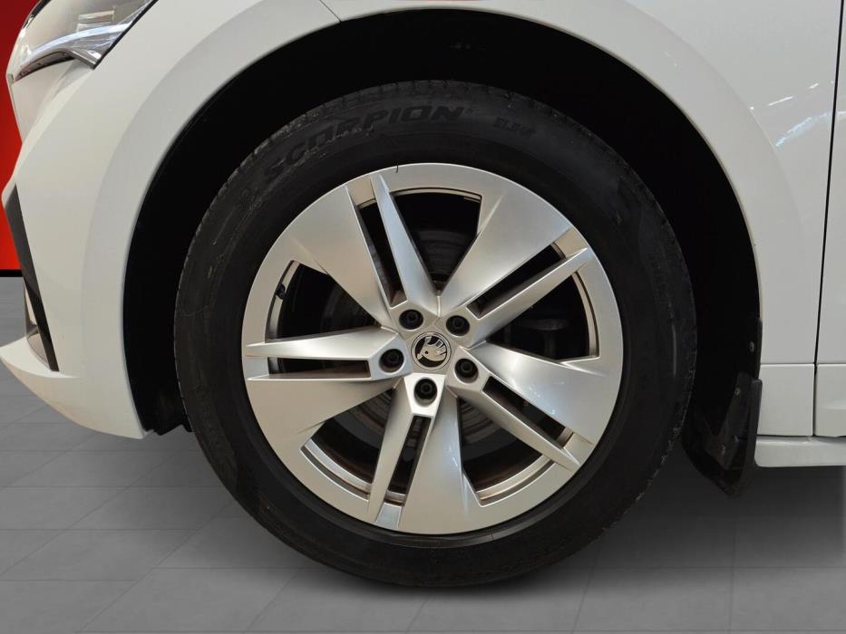 SKODA Enyaq 2024