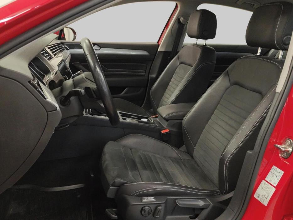 VOLKSWAGEN Passat 2021