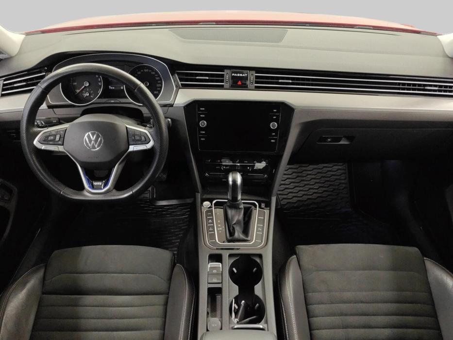 VOLKSWAGEN Passat 2021