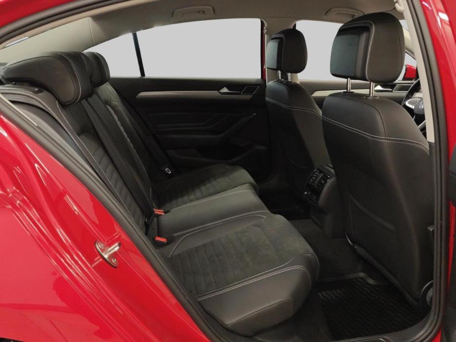 VOLKSWAGEN Passat 2021