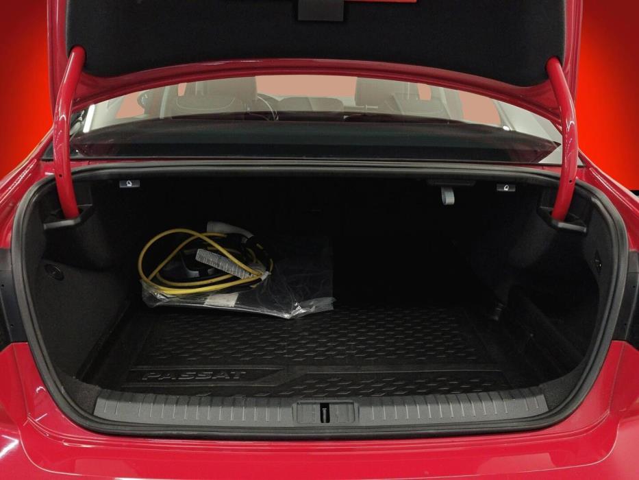 VOLKSWAGEN Passat 2021