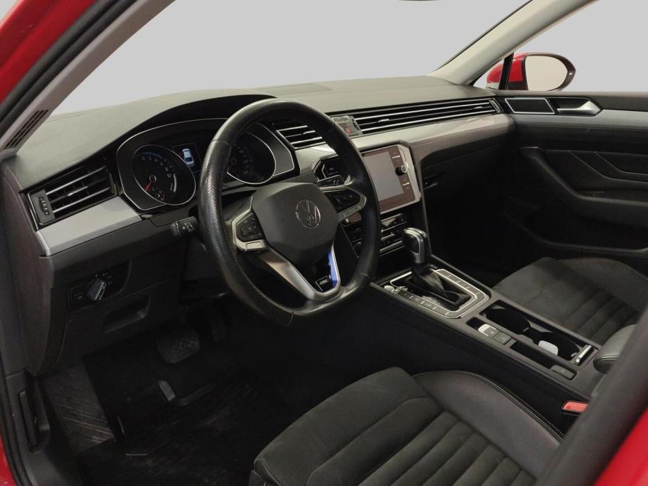 VOLKSWAGEN Passat 2021