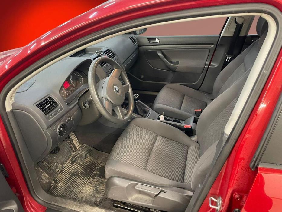 VOLKSWAGEN Golf 2005