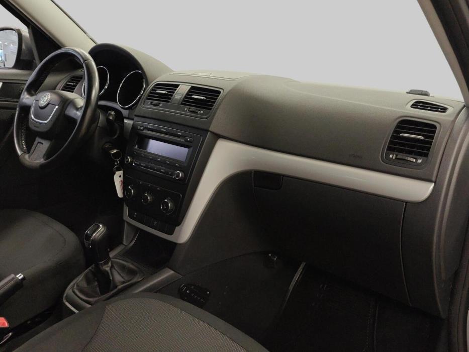 SKODA Yeti 2012