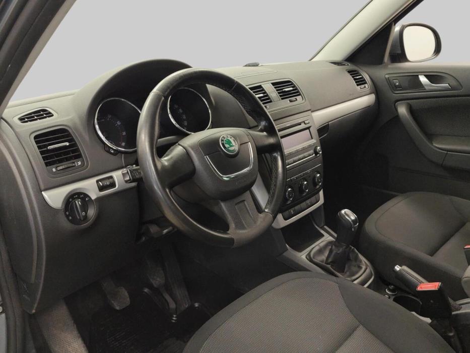 SKODA Yeti 2012