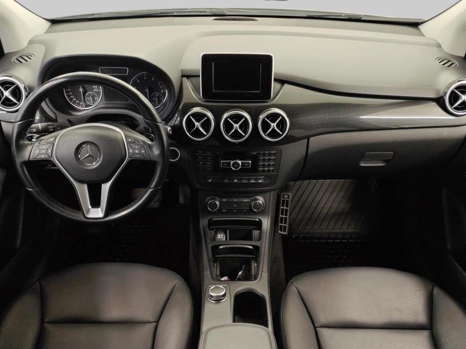 MERCEDES-BENZ B 2013