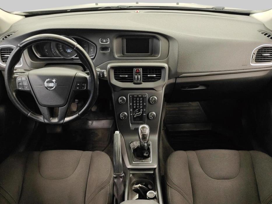 VOLVO V40 2012