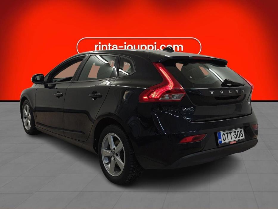 VOLVO V40 2012