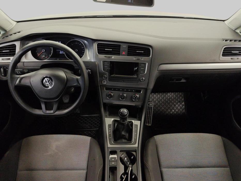 VOLKSWAGEN Golf 2013