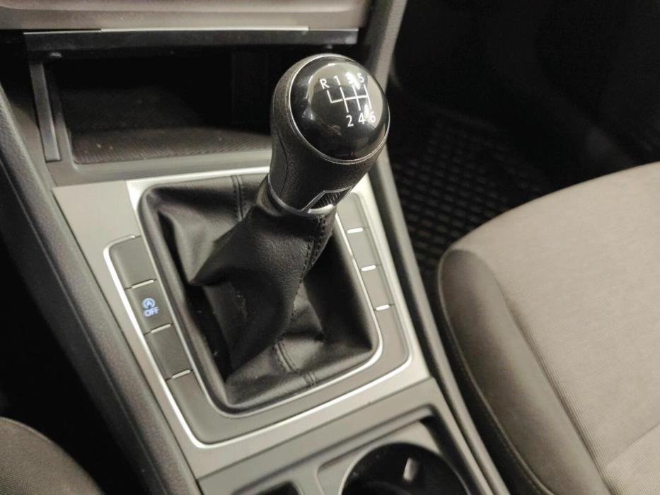 VOLKSWAGEN Golf 2013