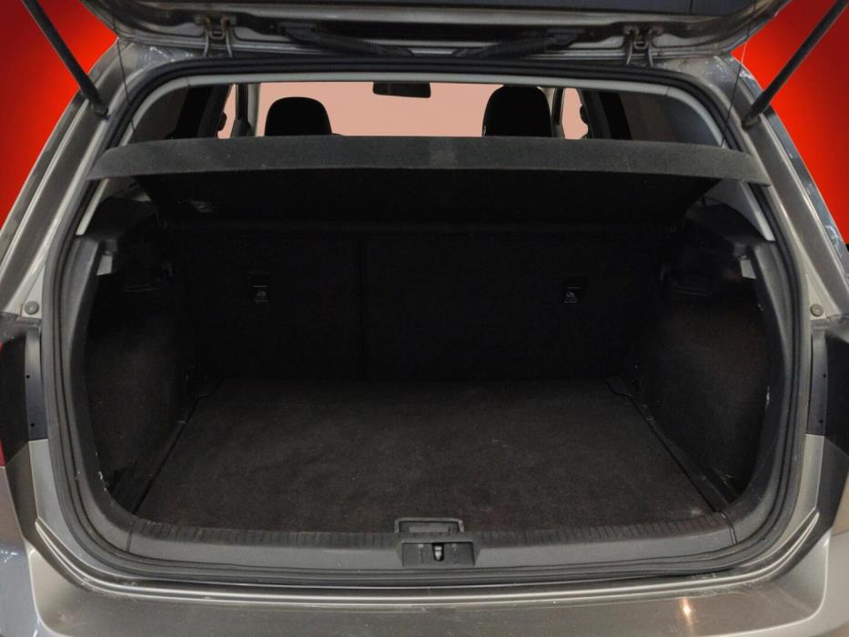 VOLKSWAGEN Golf 2013