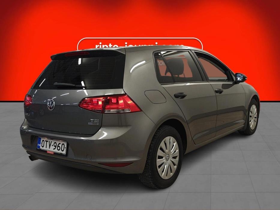 VOLKSWAGEN Golf 2013