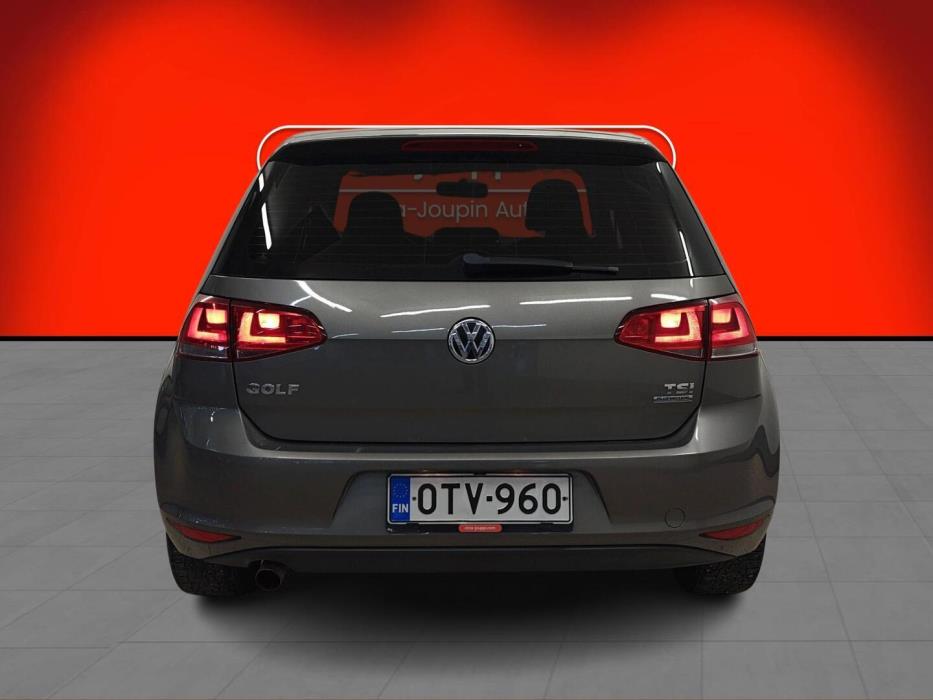 VOLKSWAGEN Golf 2013