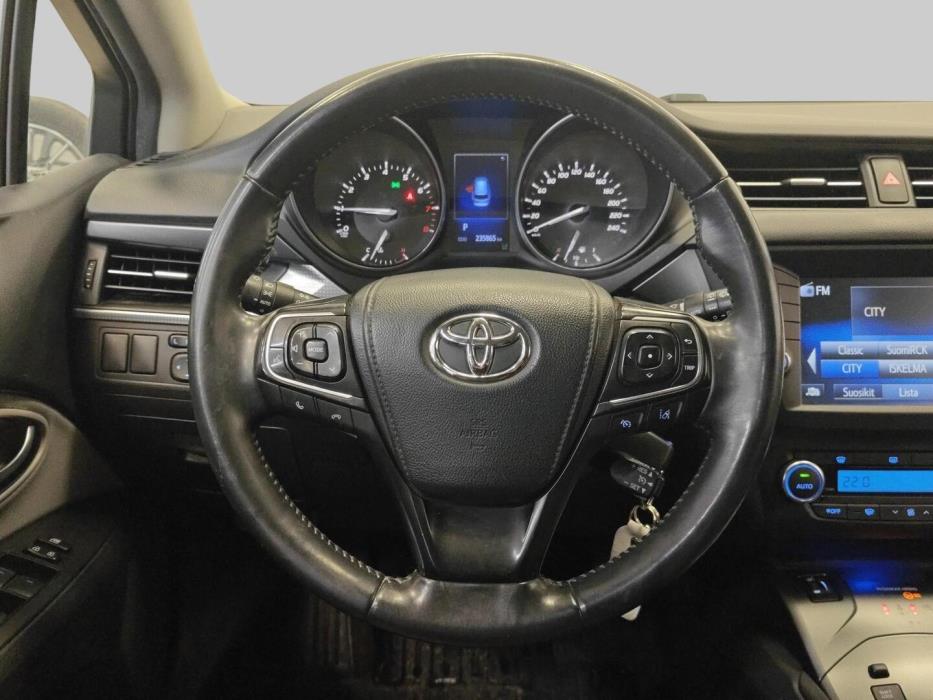 TOYOTA Avensis 2018