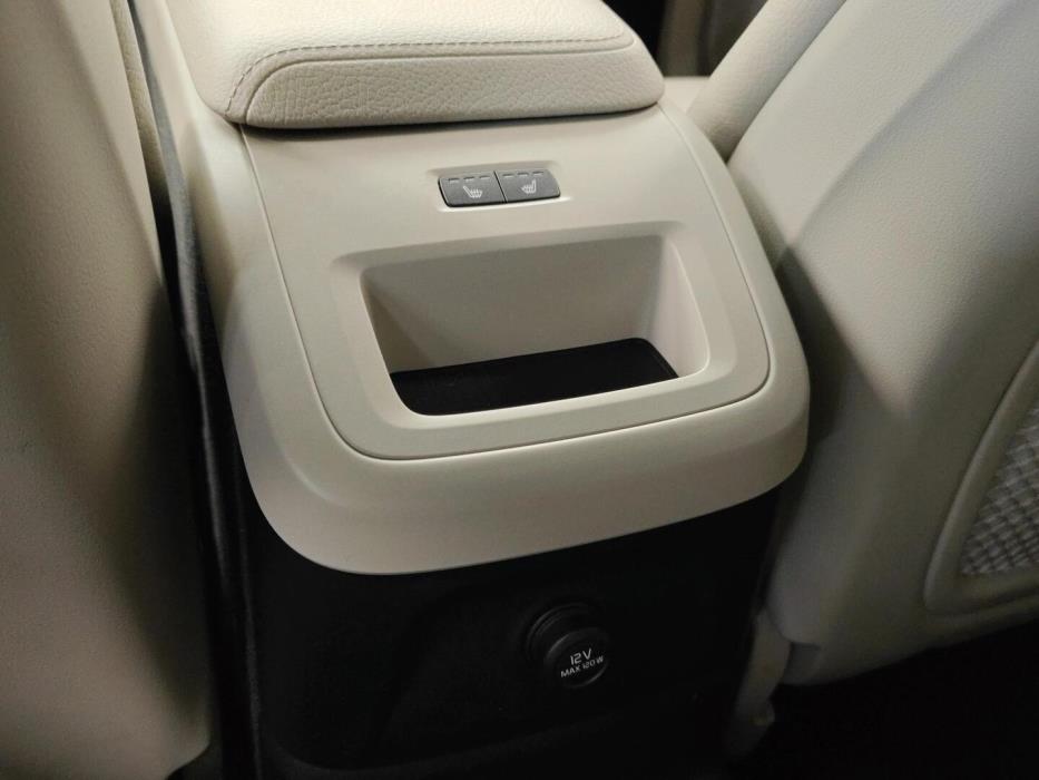 VOLVO XC60 2018