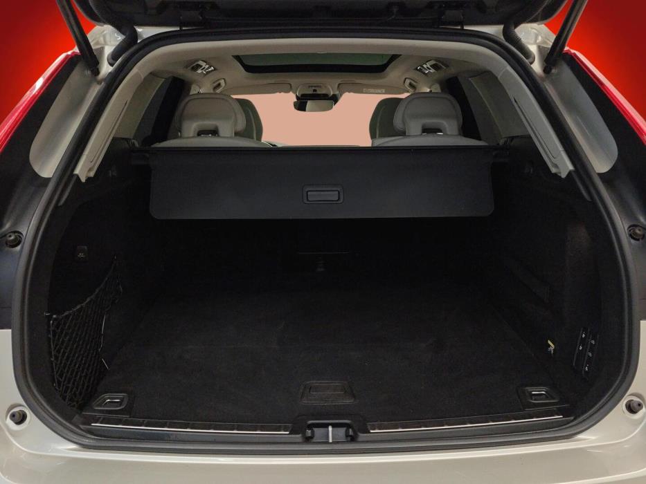 VOLVO XC60 2018