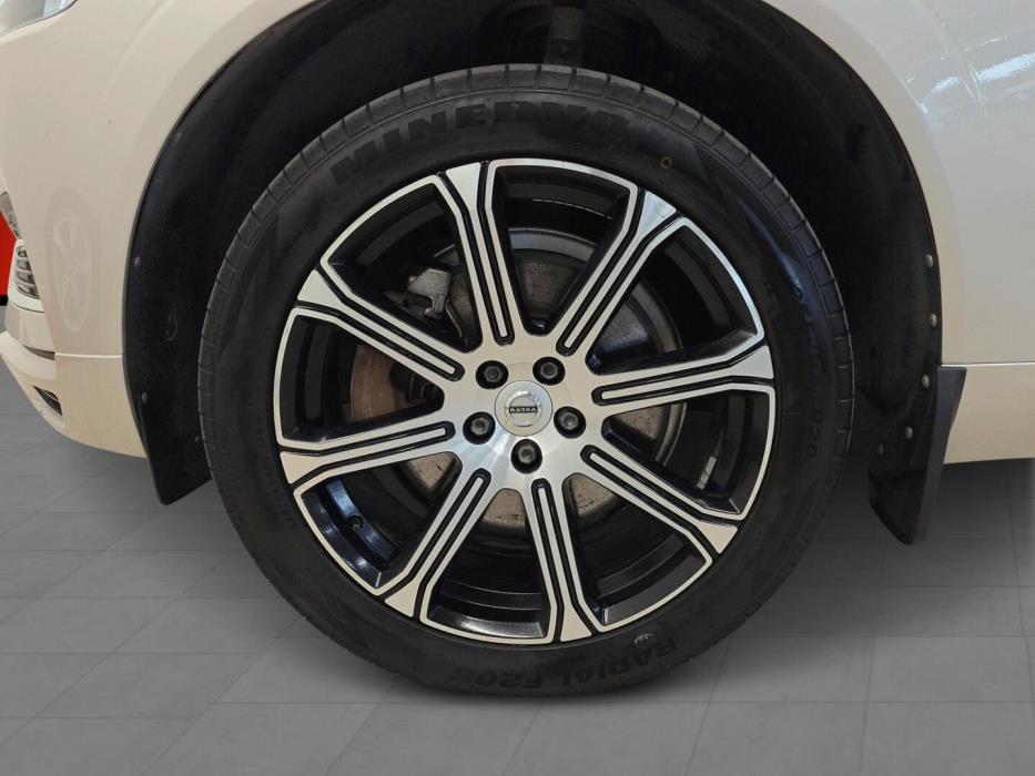 VOLVO XC60 2018
