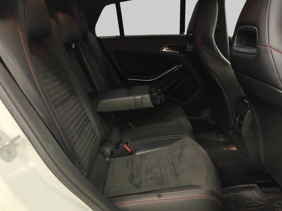 MERCEDES-BENZ CLA 2016