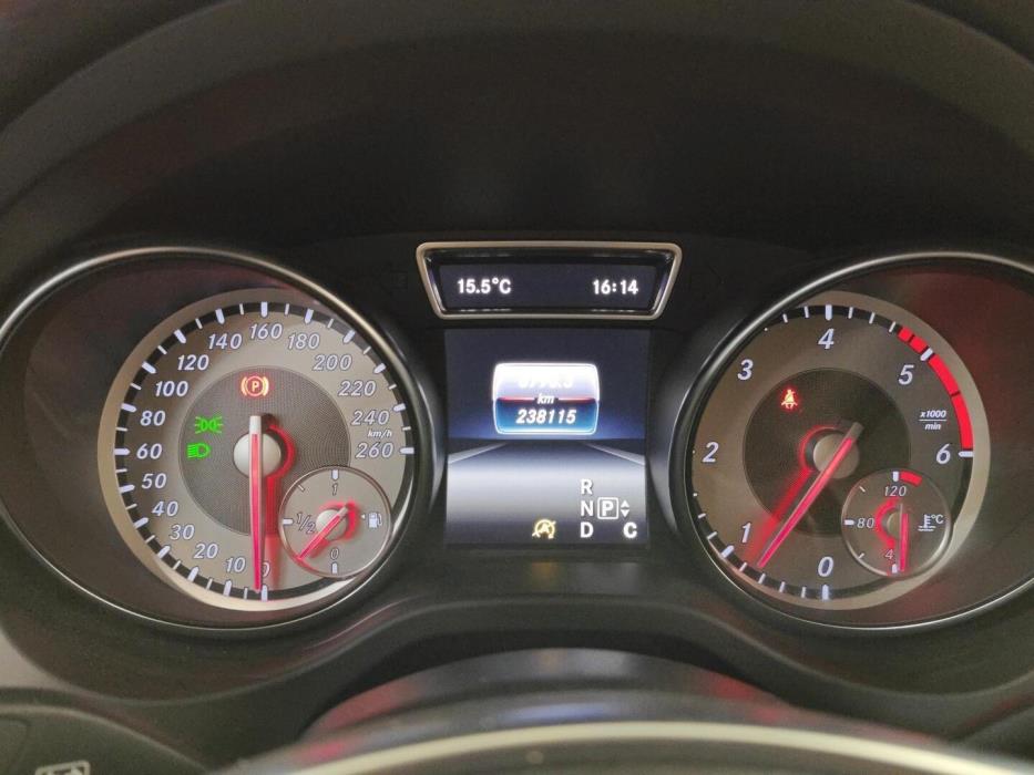 MERCEDES-BENZ CLA 2016