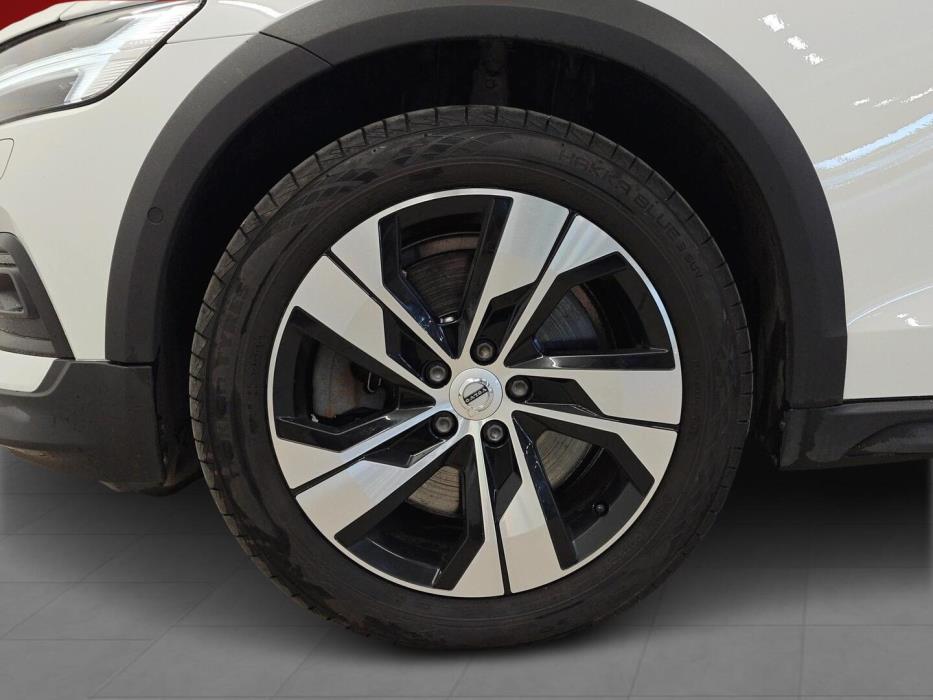 VOLVO V60 Cross Country 2022