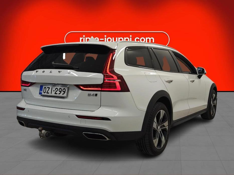 VOLVO V60 Cross Country 2022