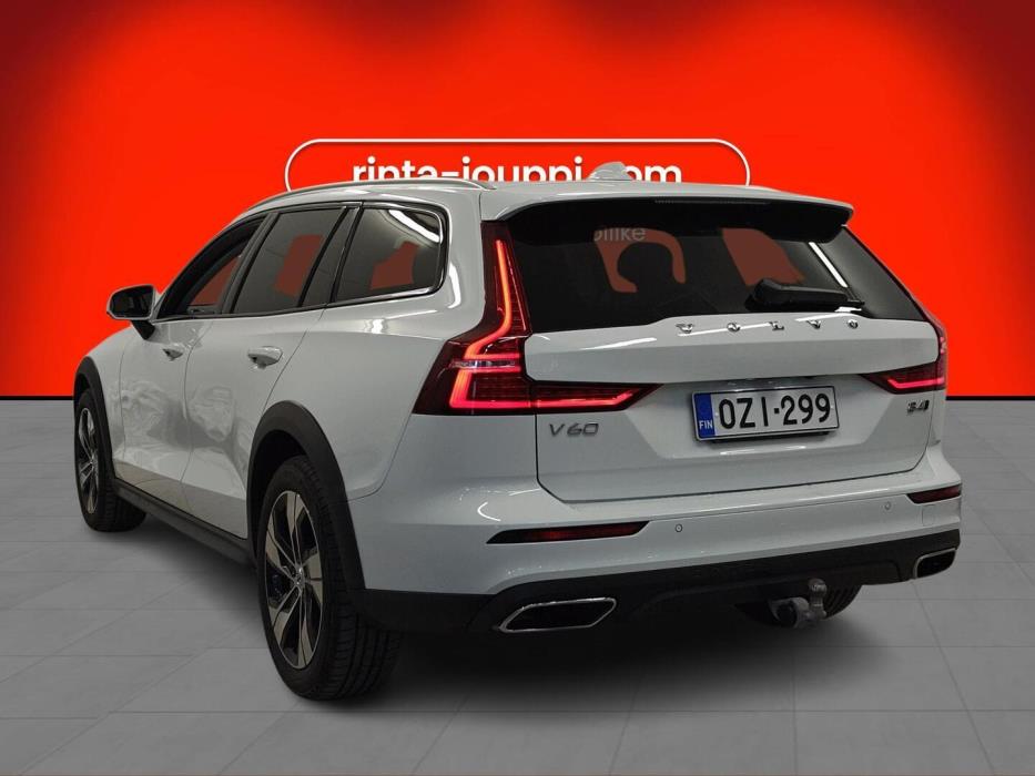 VOLVO V60 Cross Country 2022